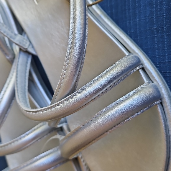 Sz 7- OluKai Tiare Strappy Slingback Leather Sandal, Silver- EU 37 - Picture 5 of 8